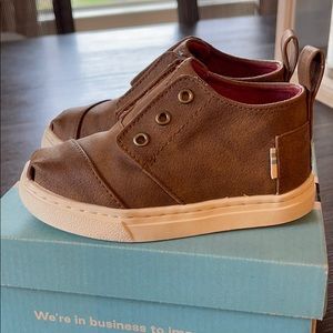 Brand NEW TOMS Botas